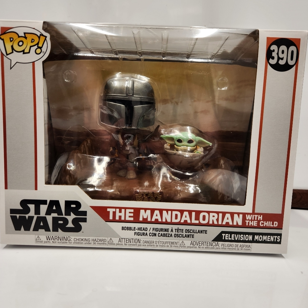 Funko Pop Mandalorian with The Child Grogu #390 Star Wars "Baby Yoda" - Picture 2 of 7